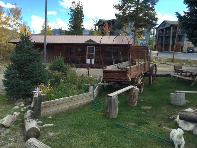 Columbine Lodge